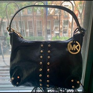 ♥️Michael Kors. buttery leather hobo cross body bag. Top rated poshmark seller.